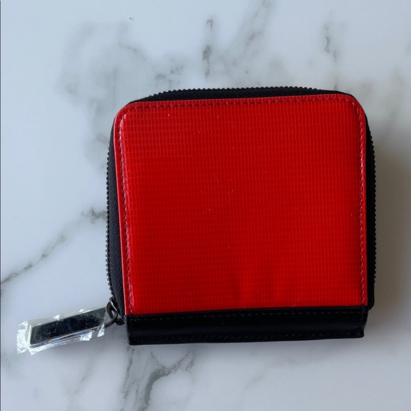 Vivienne Tam Red Patent Zip Around Wallet NEW Compact Card Case Black Trim - Picture 5 of 6